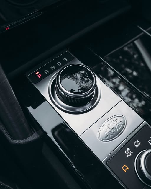 LAND ROVER DISCOVERY HSE LUXURY - Imagem 6