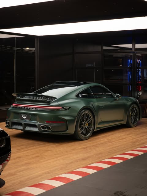 PORSCHE 911 TURBO S - Imagem 1