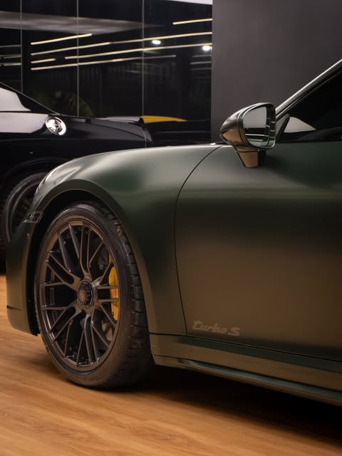 PORSCHE 911 TURBO S - Imagem 17