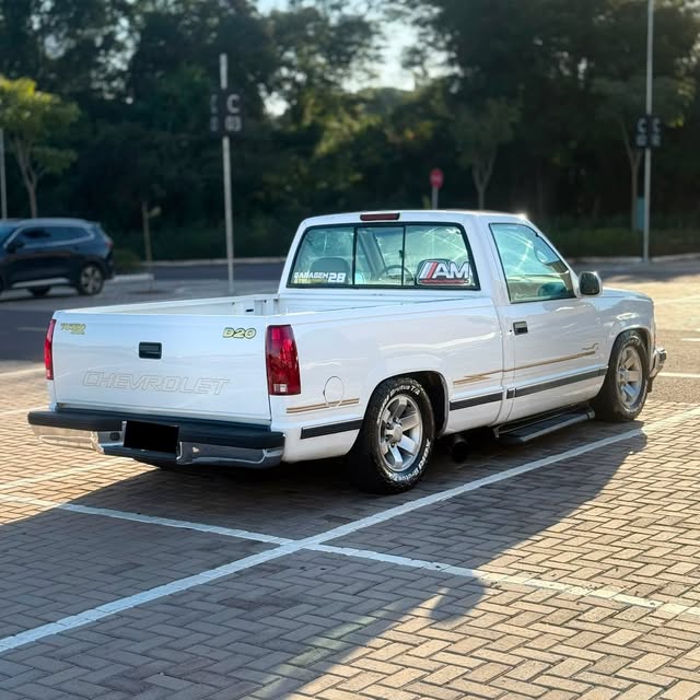 CHEVROLET SILVERADO - Imagem 7