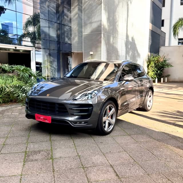 PORSCHE MACAN TURBO - Imagem 1
