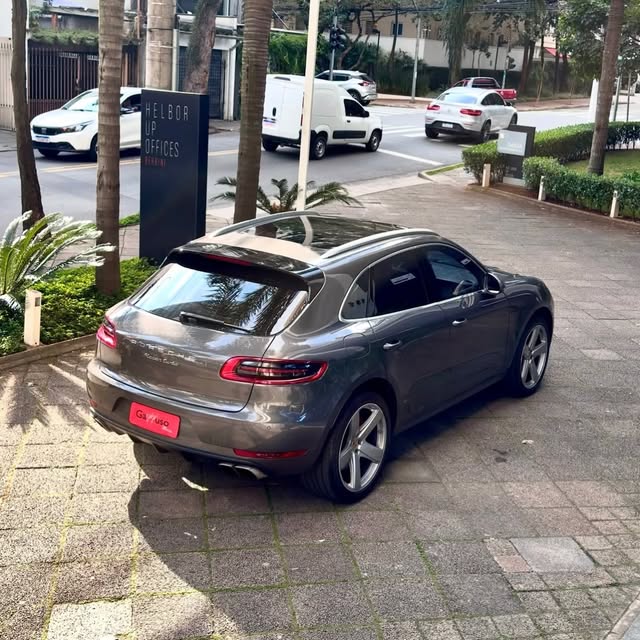 PORSCHE MACAN TURBO - Imagem 4
