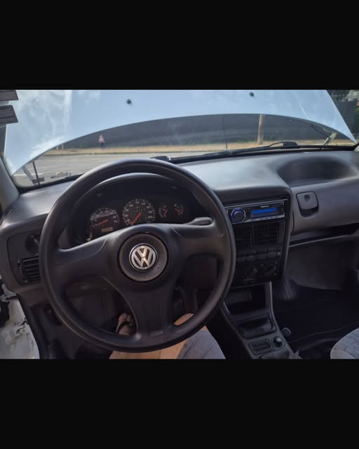 VOLKSWAGEN SAVEIRO GL - Imagem 2