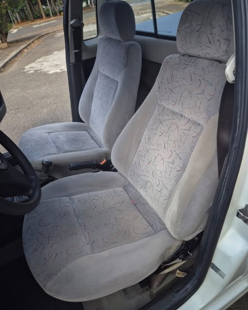 VOLKSWAGEN SAVEIRO GL - Imagem 5
