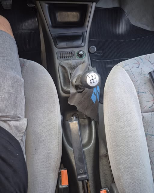 VOLKSWAGEN SAVEIRO GL - Imagem 7