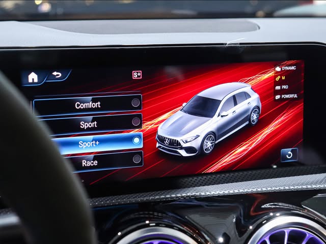 MERCEDES-BENZ A 45 AMG AMG - Imagem 8
