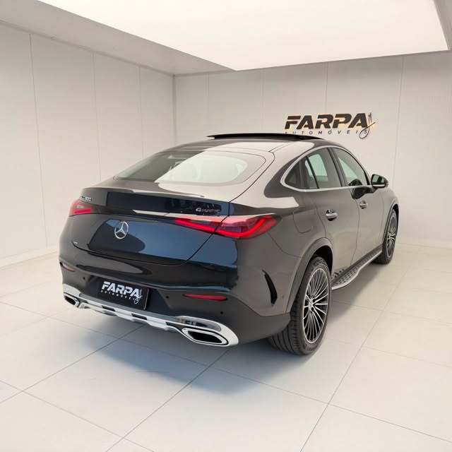 MERCEDES-BENZ GLC 300 AMG L. COU. 4M 2.0 TB AUT. (HÍB) - Imagem 4