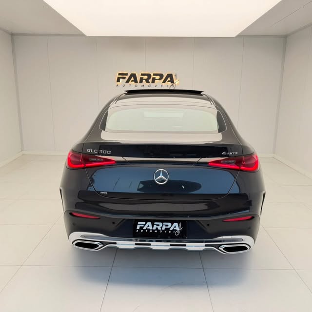 MERCEDES-BENZ GLC 300 AMG L. COU. 4M 2.0 TB AUT. (HÍB) - Imagem 5