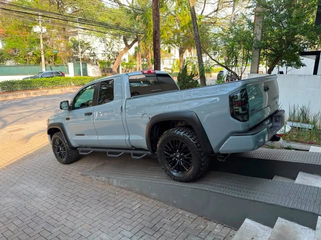 TOYOTA TUNDRA TRD PRO - Imagem 5