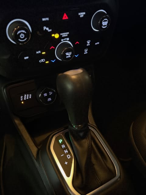 JEEP RENEGADE LONGITUDE - Imagem 11