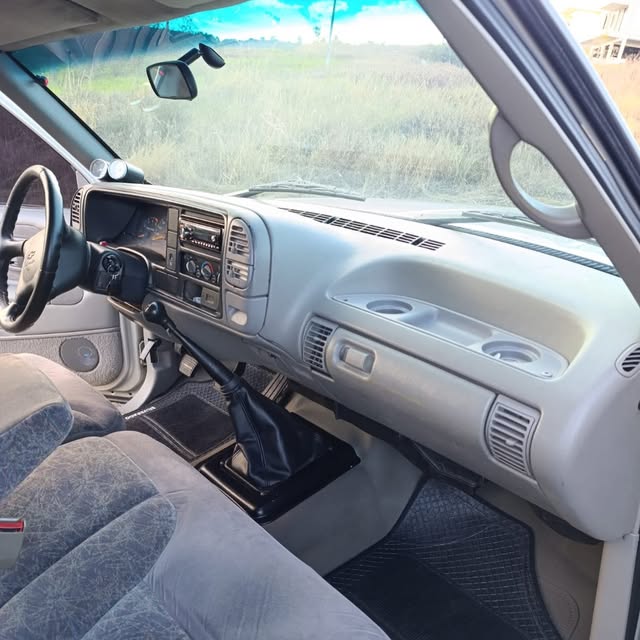 CHEVROLET SILVERADO - Imagem 11