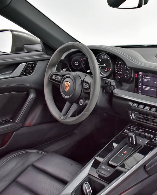 PORSCHE 911 CARRERA 4S - Imagem 4