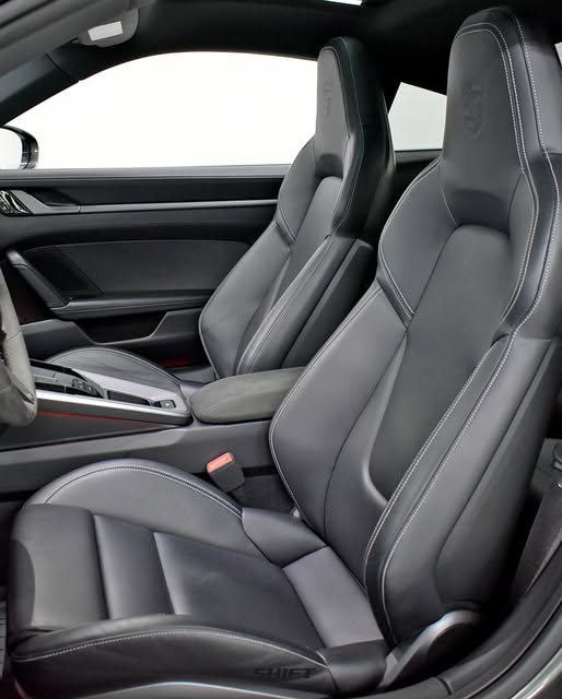 PORSCHE 911 CARRERA 4S - Imagem 6