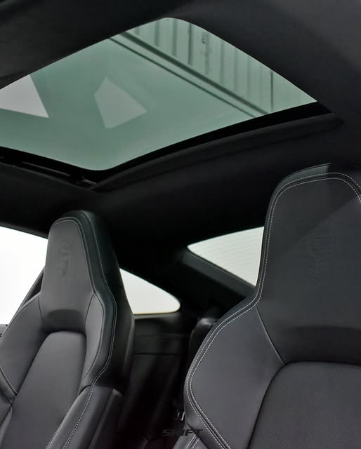 PORSCHE 911 CARRERA 4S - Imagem 9
