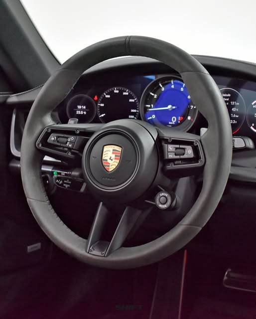 PORSCHE 911 CARRERA 4S - Imagem 10