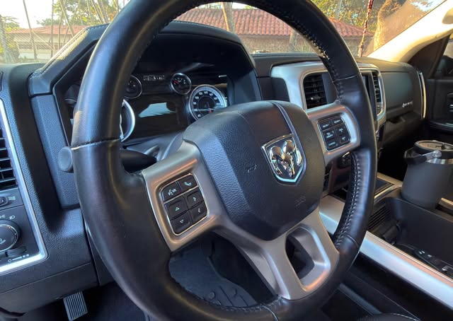 RAM 1500 LARAMIE - Imagem 6