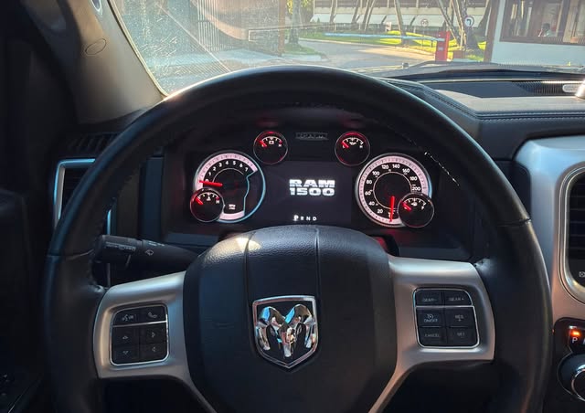 RAM 1500 LARAMIE - Imagem 7