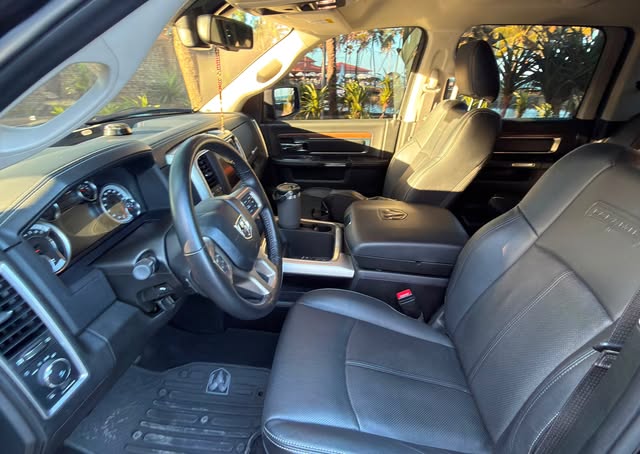 RAM 1500 LARAMIE - Imagem 8