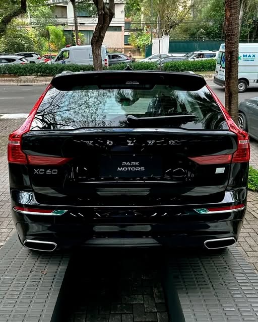 VOLVO XC60 T8 - Imagem 6