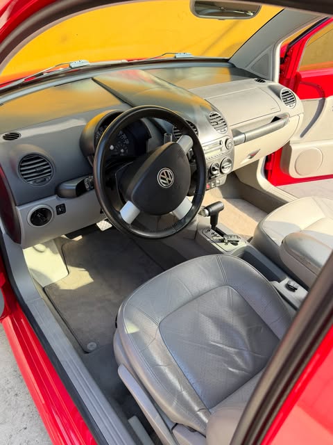 VOLKSWAGEN NEW BEETLE - Imagem 13