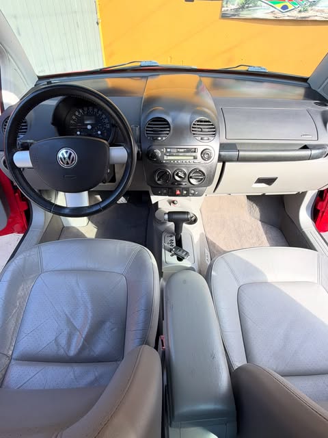 VOLKSWAGEN NEW BEETLE - Imagem 14