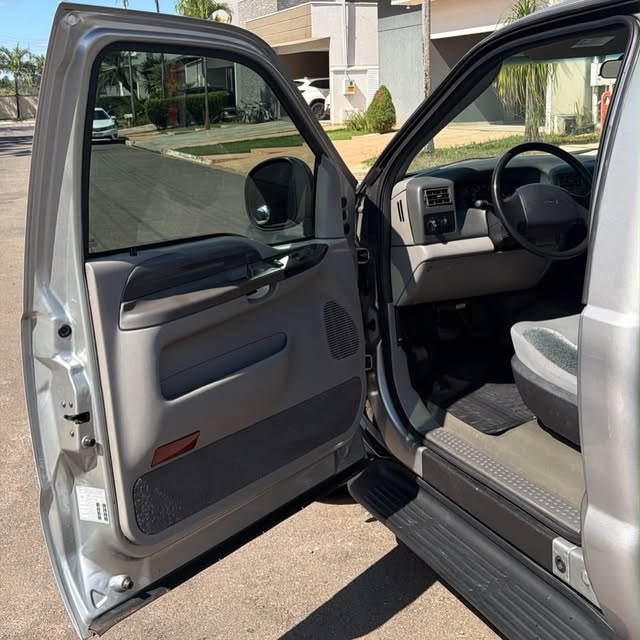 FORD F-250 XL-L - Imagem 11