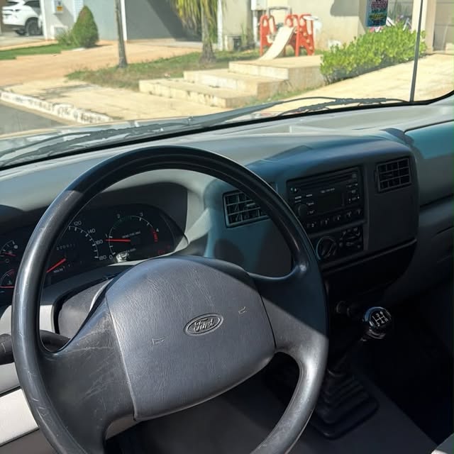 FORD F-250 XL-L - Imagem 8