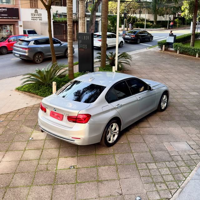 BMW 320I 2.0 SPORT - Imagem 6