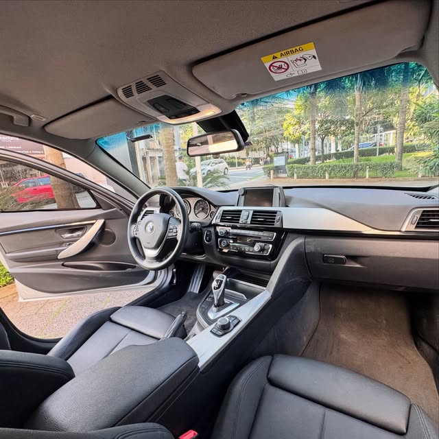 BMW 320I 2.0 SPORT - Imagem 8