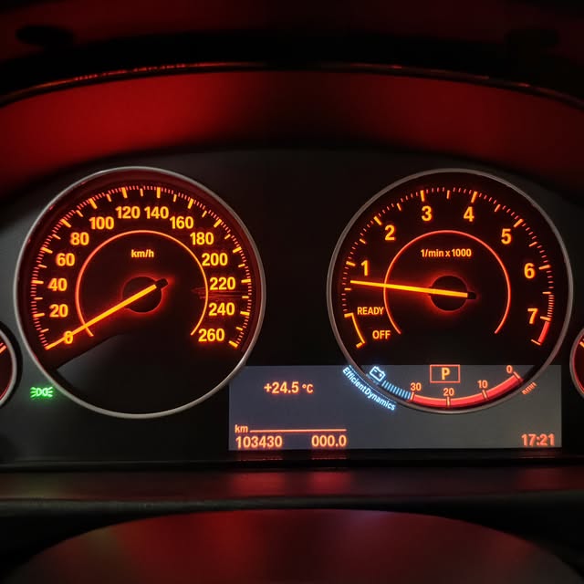 BMW 320I 2.0 SPORT - Imagem 10