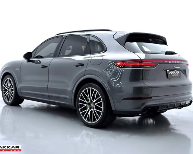 PORSCHE CAYENNE E-HYBRID - Imagem 5