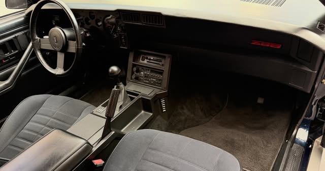 CHEVROLET CAMARO Z28 - Imagem 7