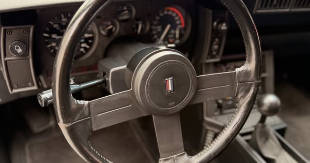 CHEVROLET CAMARO Z28 - Imagem 8