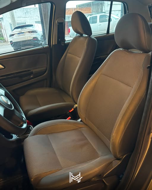 VOLKSWAGEN FOX 1.0 COMPLETO - Imagem 4