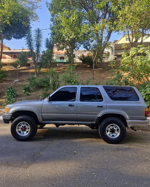 TOYOTA HILUX - Imagem 6