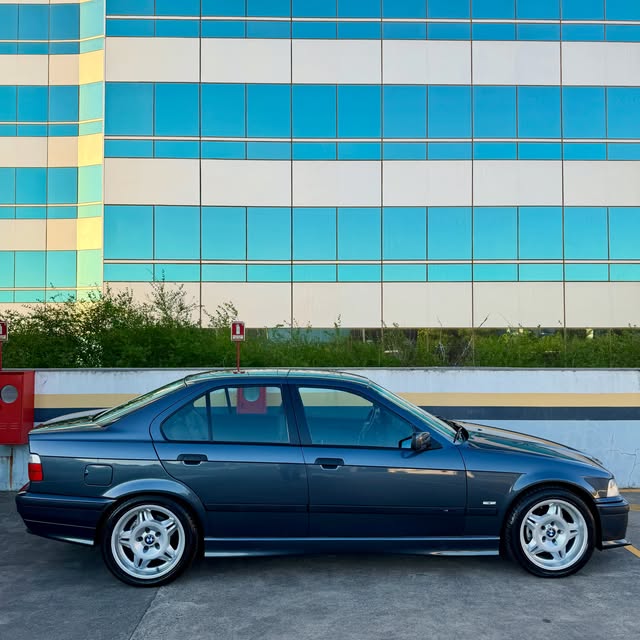 BMW 328I - Imagem 4