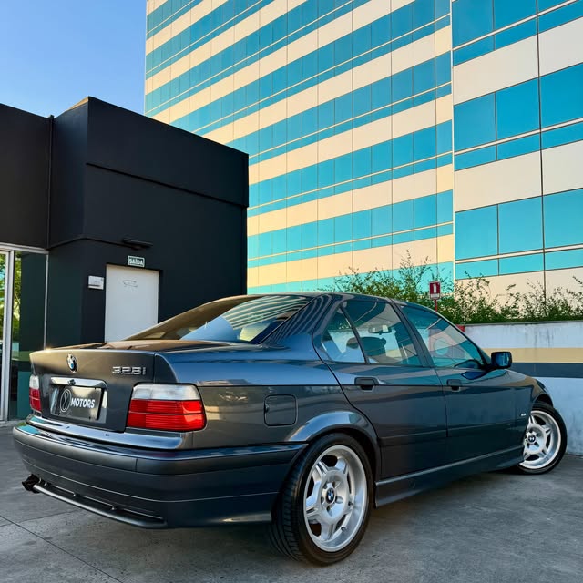 BMW 328I - Imagem 8