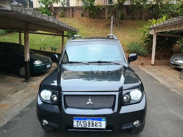 MITSUBISHI PAJERO TR4 - Imagem 4
