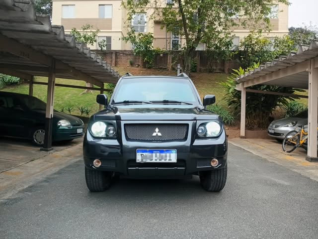 MITSUBISHI PAJERO TR4 - Imagem 10