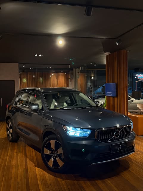 VOLVO XC40 T5 RECHARGE INSCRIPTON EXPRESSION - Imagem 2