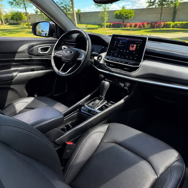 JEEP COMPASS LONGITUDE T270 - Imagem 4