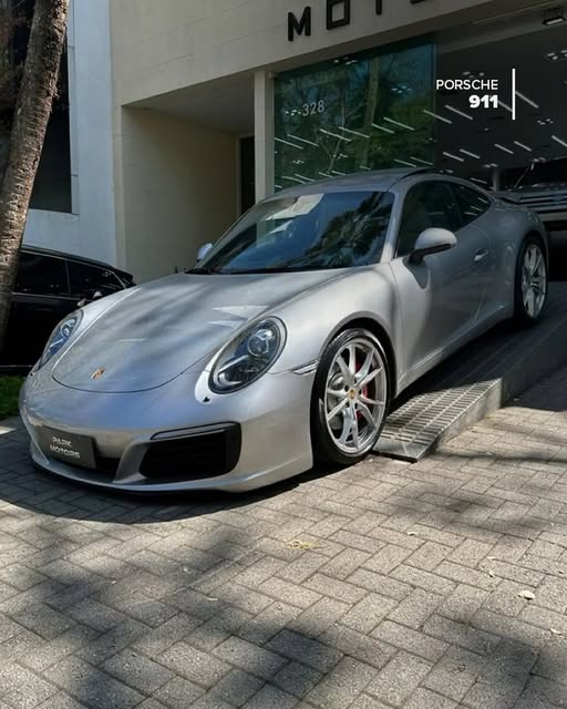 PORSCHE 911 CARRERA S - Imagem 1