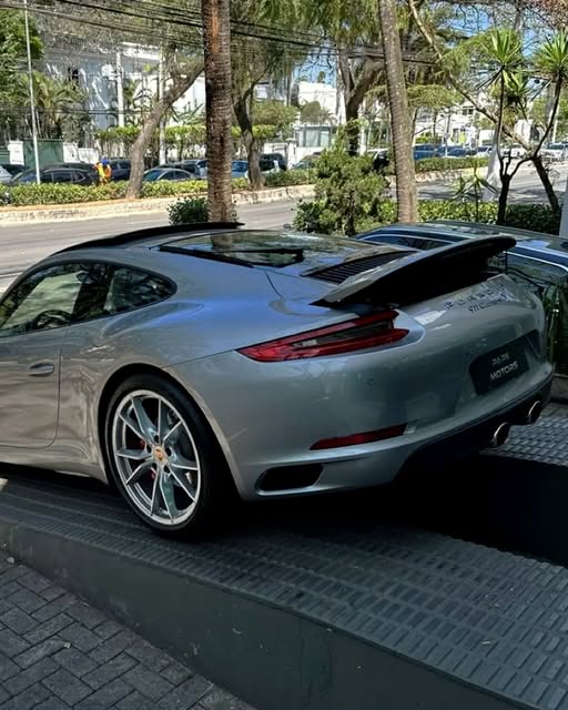 PORSCHE 911 CARRERA S - Imagem 7