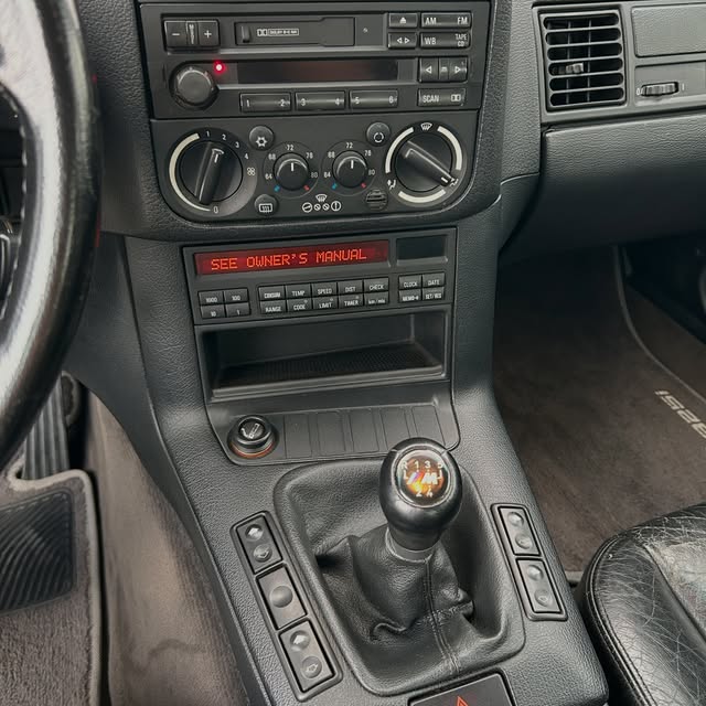 BMW 325I - Imagem 9