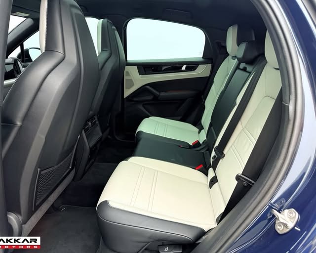 PORSCHE CAYENNE E-HYBRID - Imagem 6