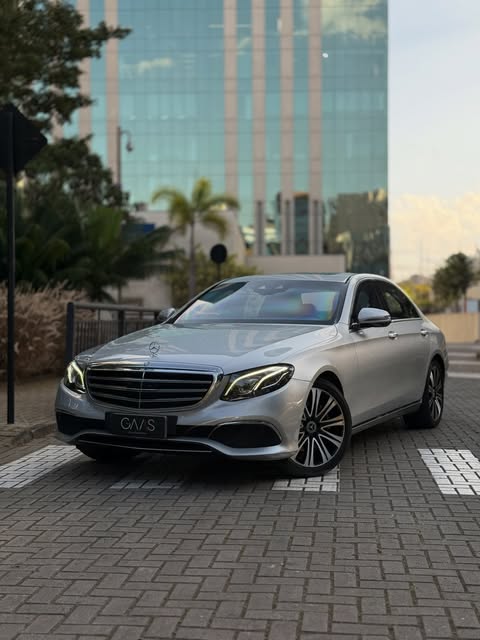 MERCEDES-BENZ E 250 - Imagem 1