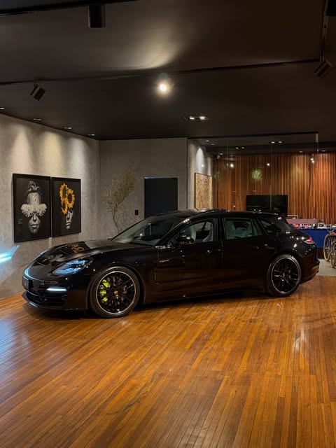 PORSCHE PANAMERA 4 E-HYBRID SPORT TURISMO - Imagem 14