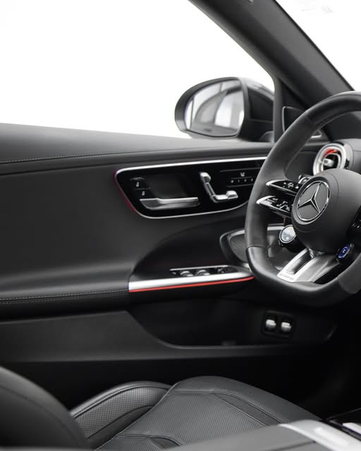 MERCEDES-BENZ C 63 AMG AMG C 63 S E PERFORMANCE - Imagem 4