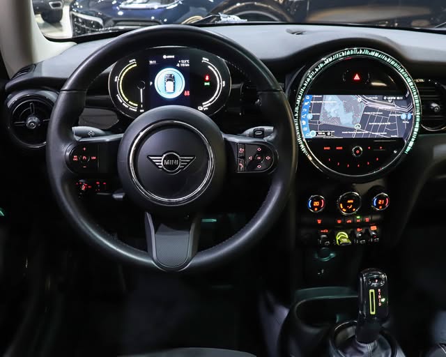 MINI COOPER S ELECTRIC EXCLUSIVE - Imagem 6