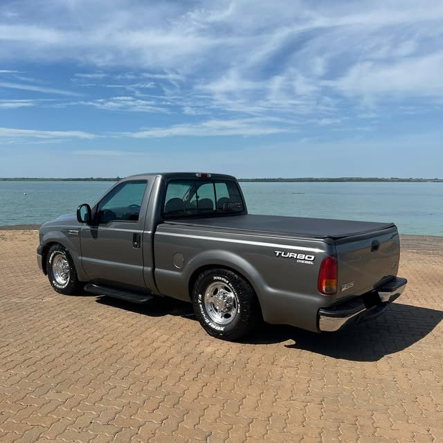 FORD F-250 XLT-L - Imagem 3